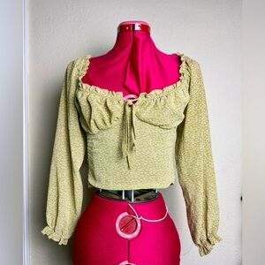 Perm🌙🌙 long sleeve crop top